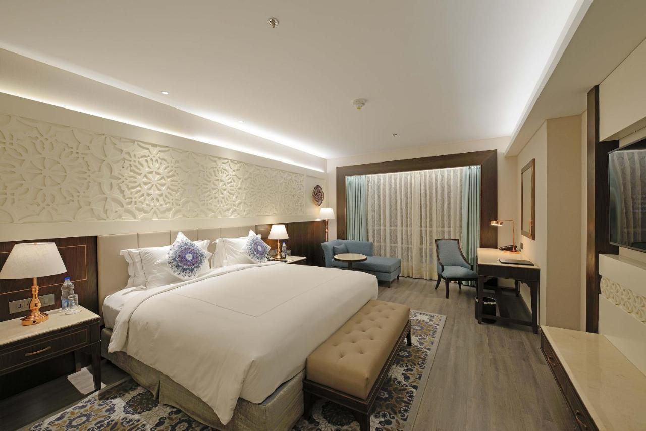 Hotel Taj Skyline Ahmedabad Extérieur photo Deluxe Room