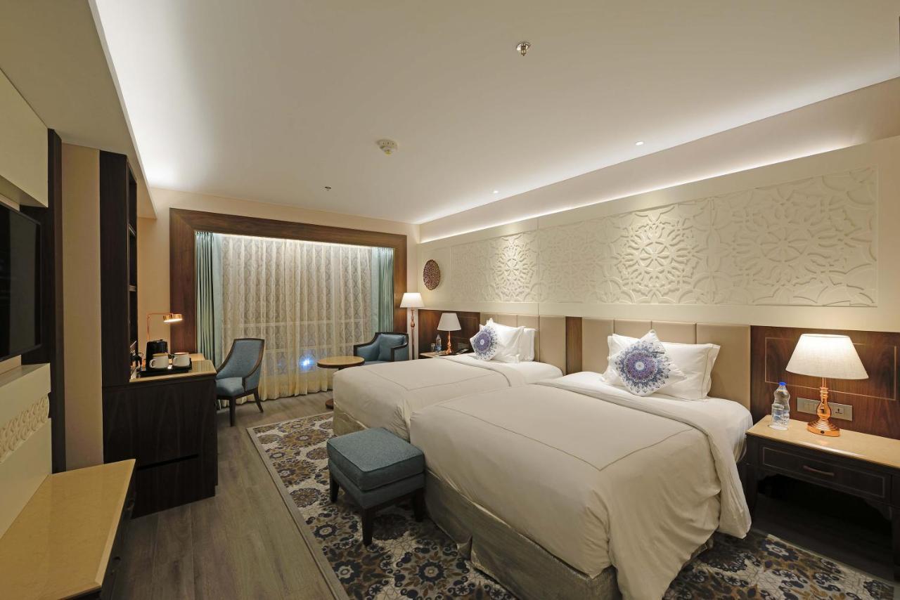 Hotel Taj Skyline Ahmedabad Extérieur photo Deluxe Room